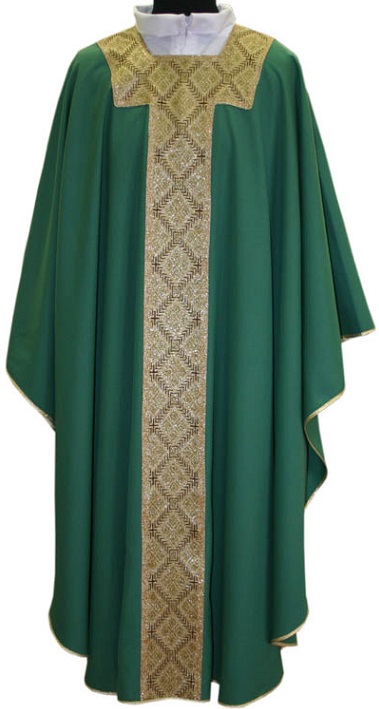 Chasuble w/Gold Band and Neck Quadratic