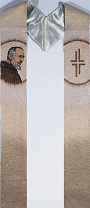 St. Padre Pio w Cross